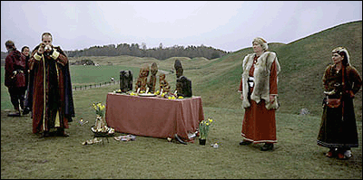 Hornet ljuder - ceremonin börjar